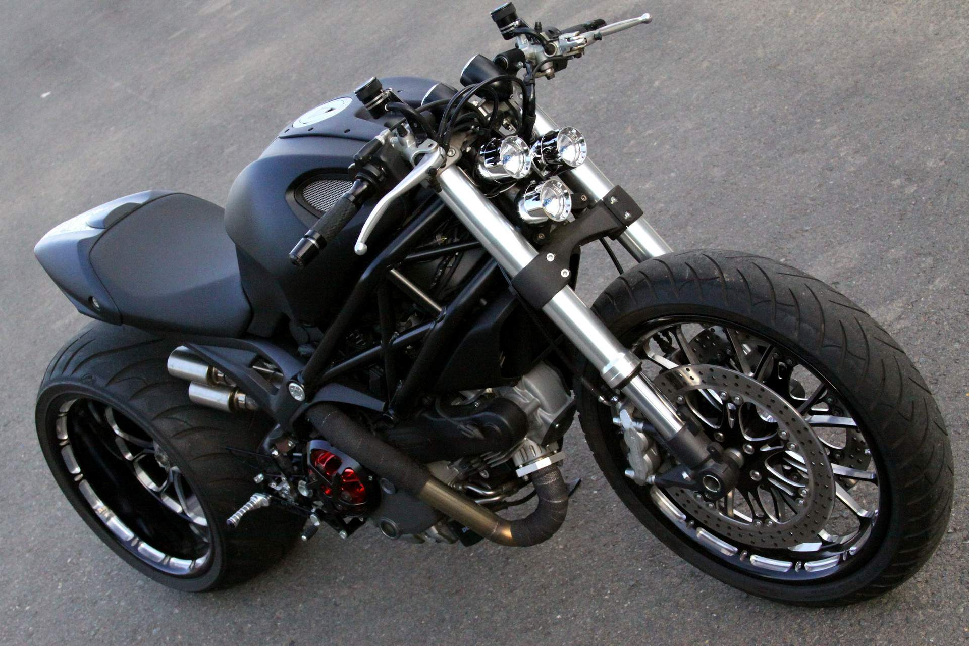 Ducati monster 1100 discount custom